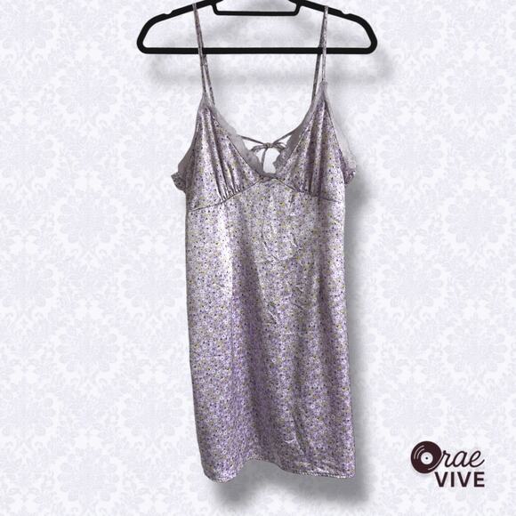 H&M DIVIDED Lavender Floral Satin Slip Dress Women's Size M - Picture 1 of 8